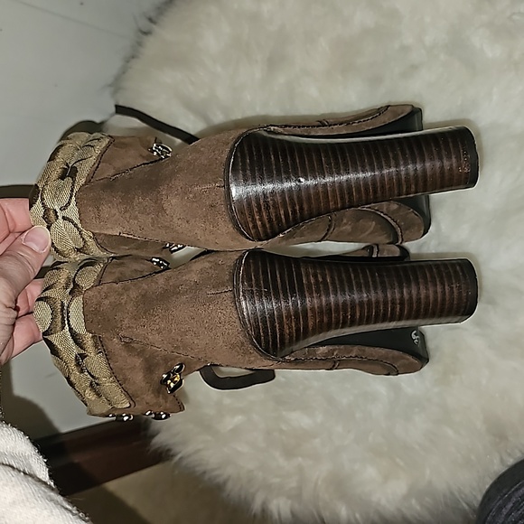 Coach brown suede boots - Picture 6 of 16